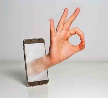 fingers-1999781_1920